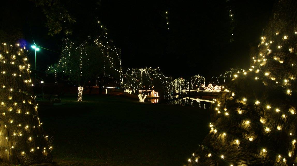 Christmas on the Creek 2014